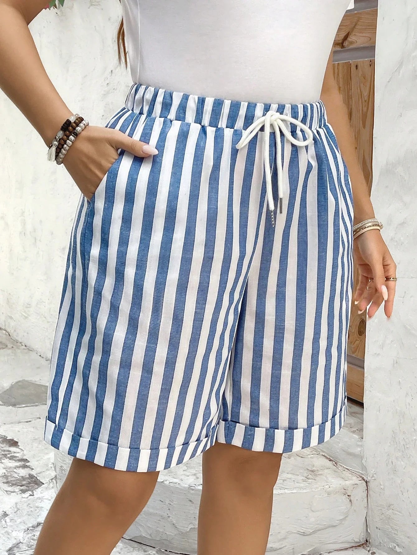 Short Listrado Plus Size Cordão