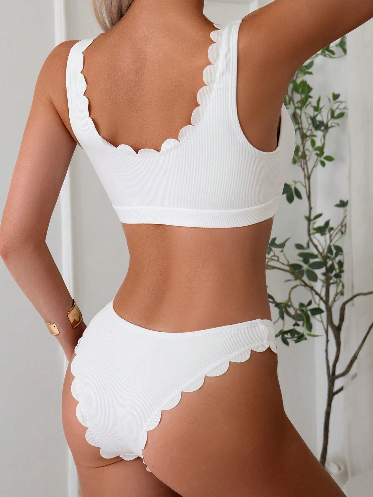 Biquíni Branco Minimalista
