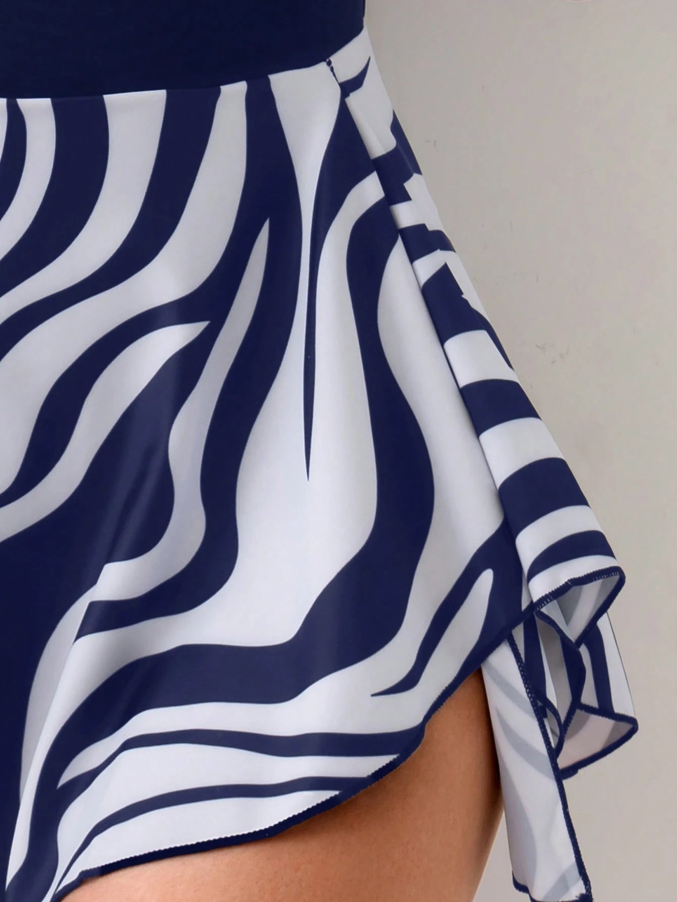 Maiô Vestido com Saia Curta Resort
