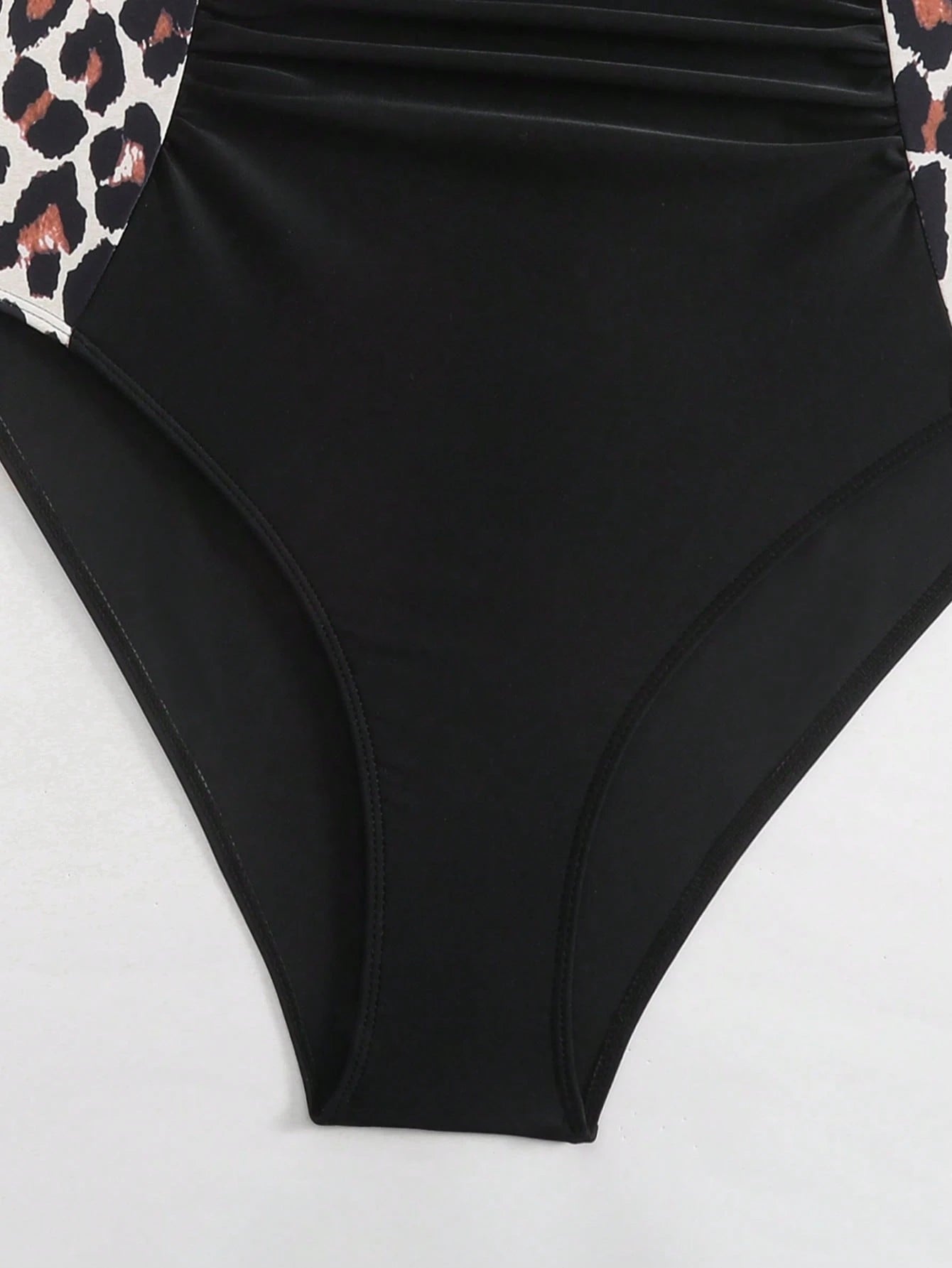 Maiô Leopardo Plus Size Antonella