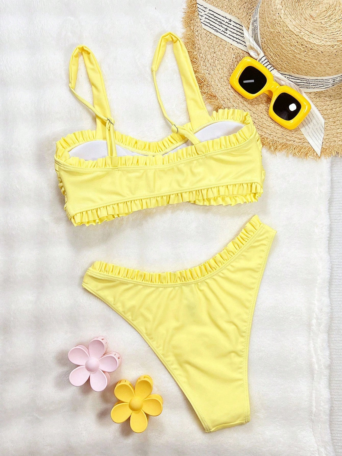 SHEIN Conjunto de Maiô Bikini de Top Cropped e Shorts de Praia com Alça Grossa, Barra Franzida e Cor Sólida, Casual para Verão Feminino