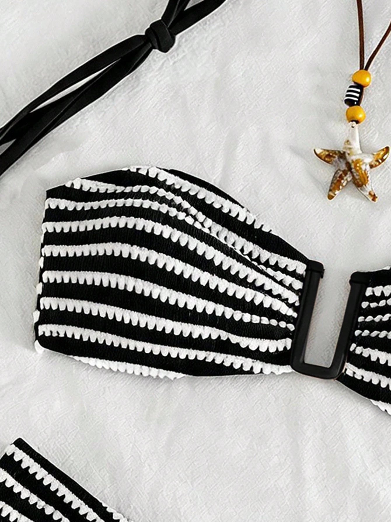 Biquíni Bandeau Listrado Náutico Camille