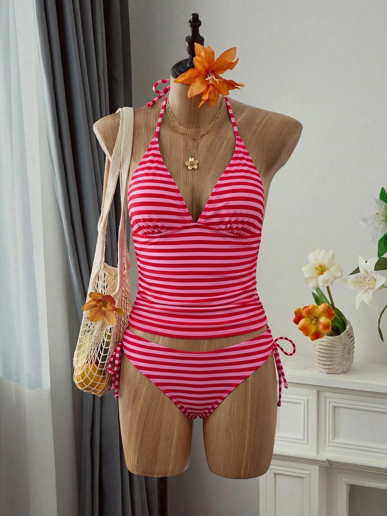 Tankini Minimalista com Amarração