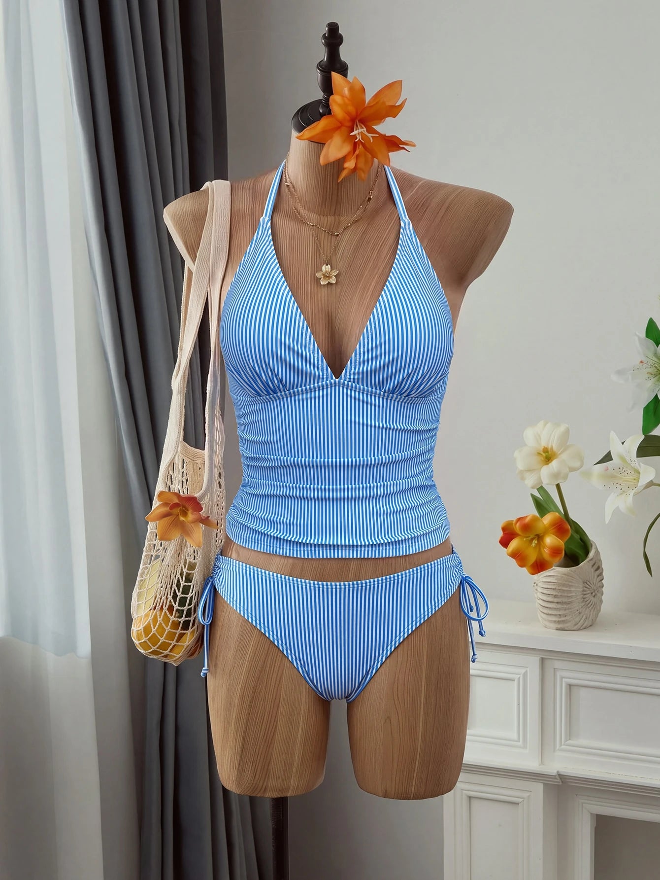Tankini Minimalista com Amarração