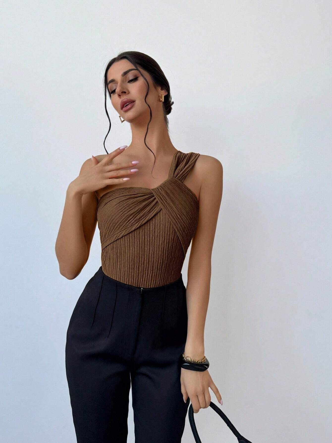 Body Ombro Único Elegante