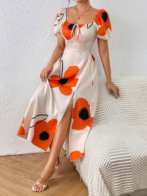 Vestido Floral Elegante com Manga Bufante e Fenda Lateral