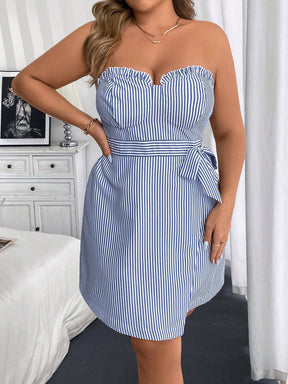 Vestido Plus Size Tomara que Caia Listrado