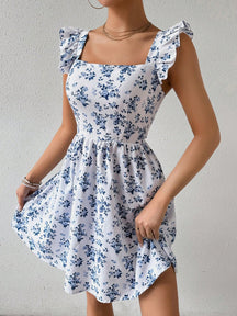 Vestido com Estampa Aleatória e Manga Curta para Férias